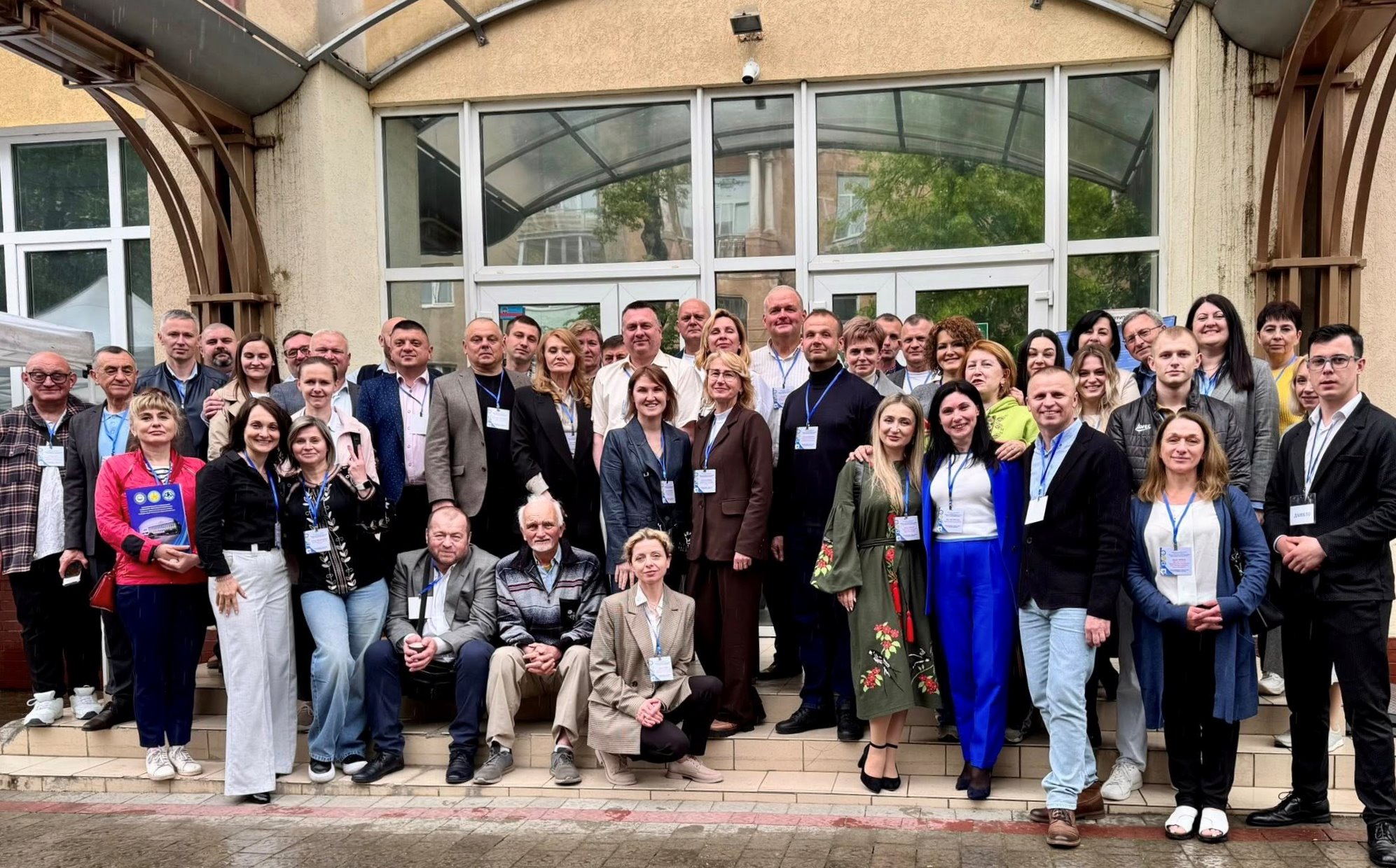  Спільне фото учасників конференції.jpg